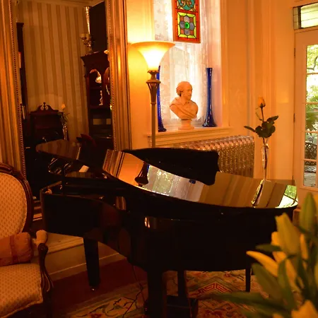 Manayunk Chambers Guest House-2