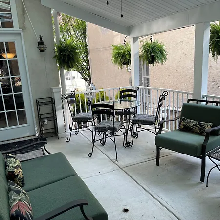 Manayunk Chambers Guest House-3