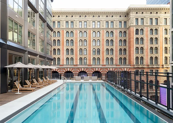 Hotel with view: Roost East Market